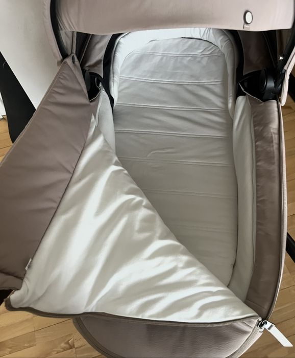 Wózek cybex priam 4.0 gondola cozy beige plus rama black matt