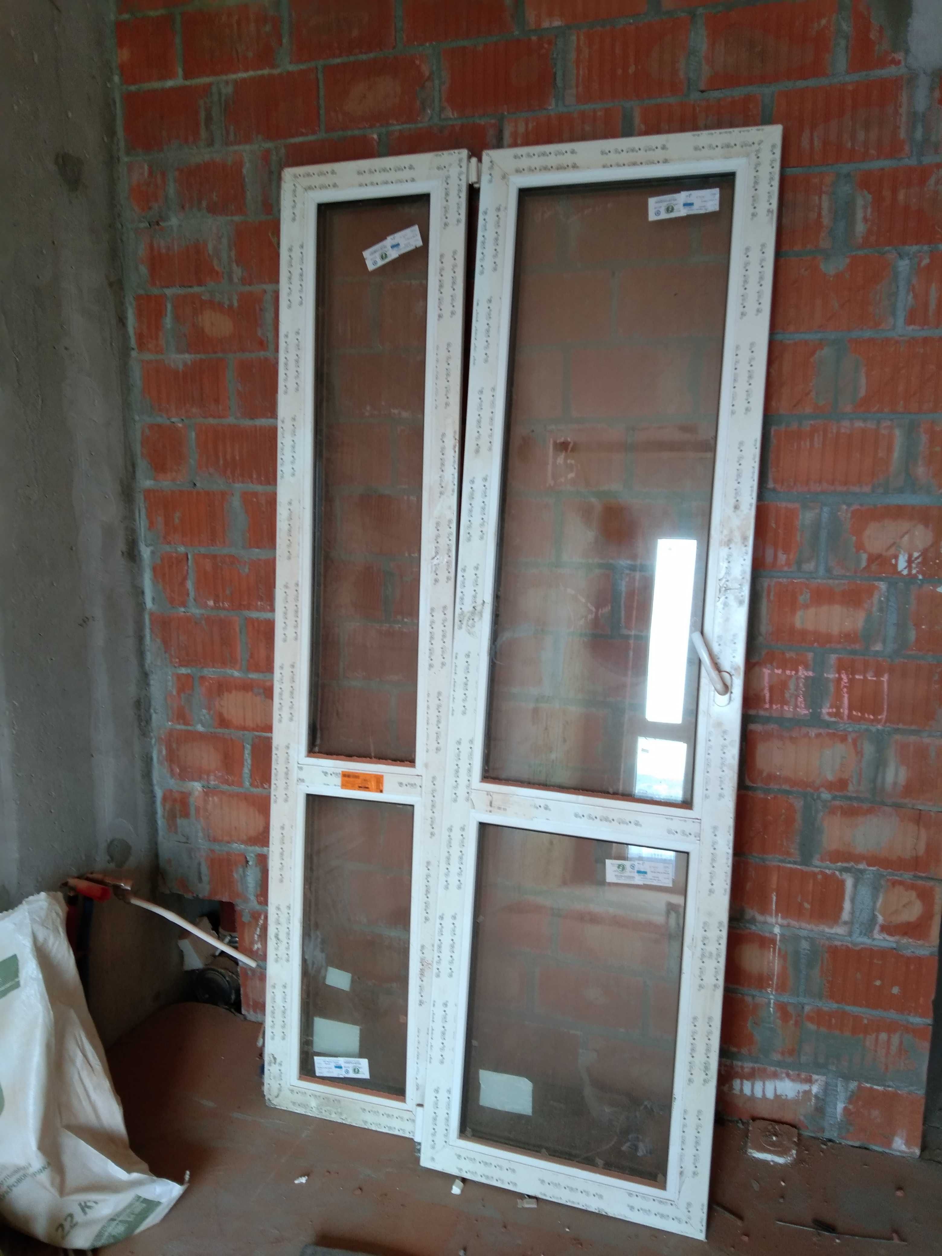 Балконні двері з новобудови,нові 2.67*105 профіль REHAU