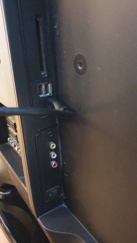 Telewizor toshiba 37 cali z pilotem