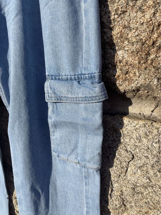 Calças denim estilo cargo