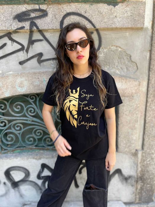 Camiseta Personalizadas Cara de Leão