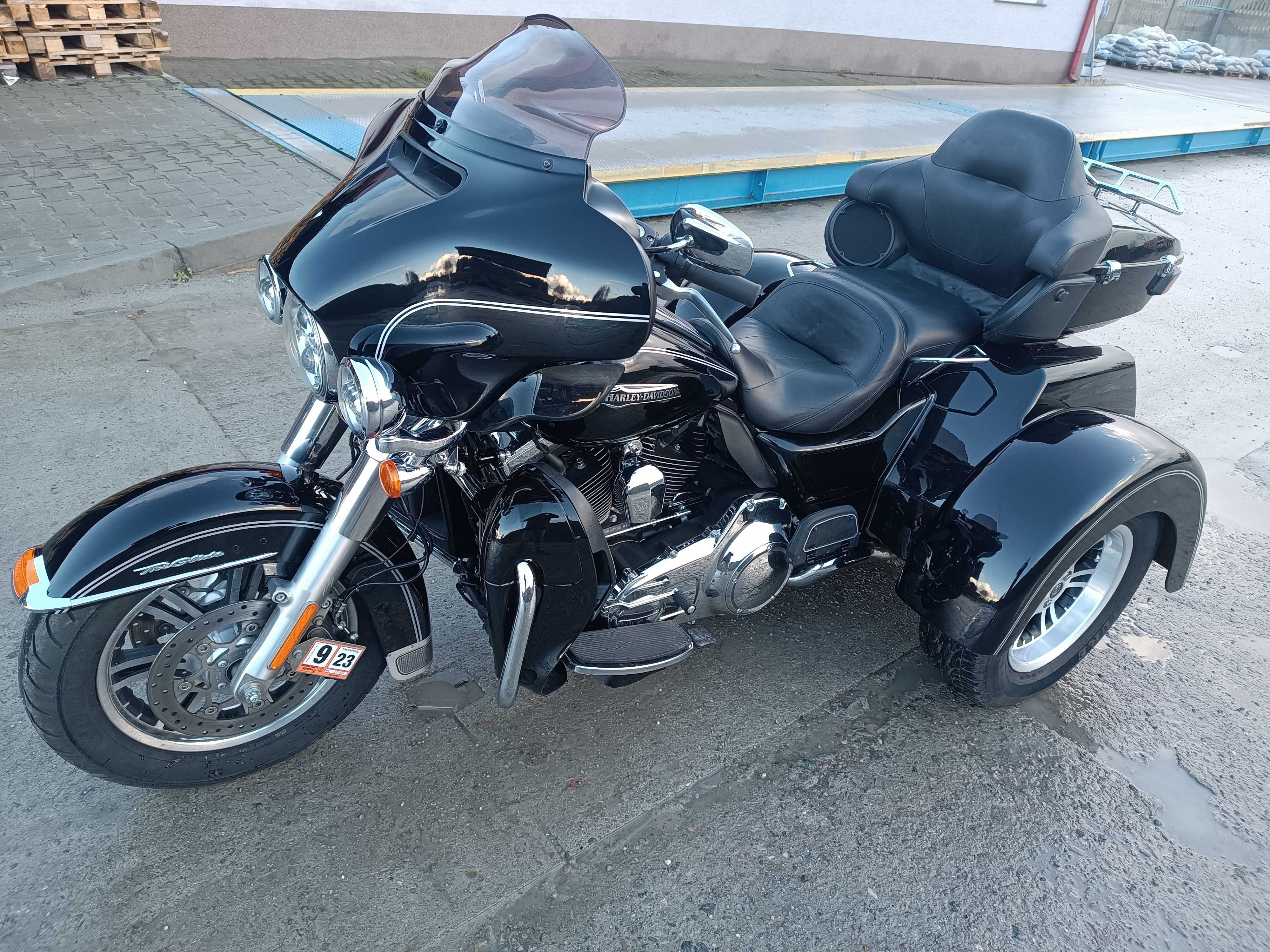 Harley Davidson FLHS Electra Tri Glide