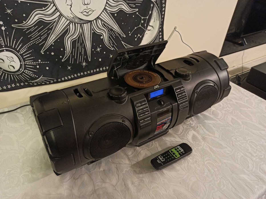 Radioodtwarzacz boombox JVC RV-NB52B + pilot