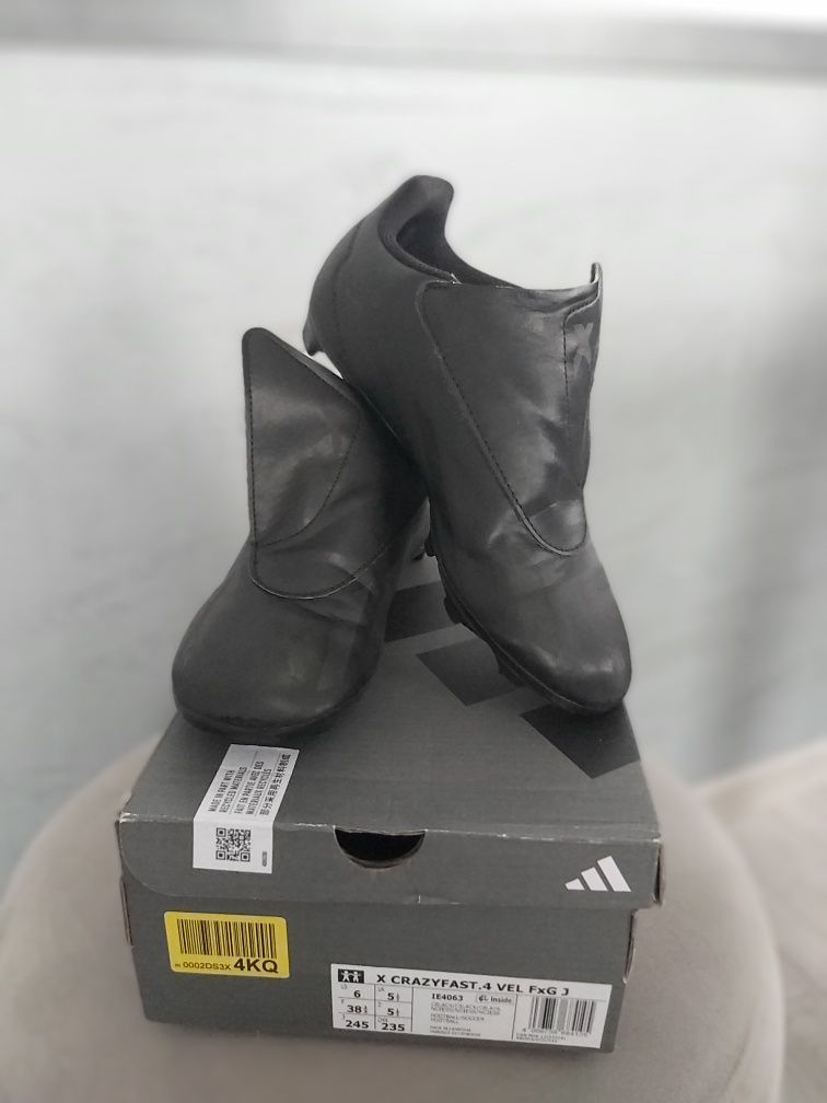 Adidas czarne korki piłkarskie na rzep X CRAZYFAST.4 VEL FxGJ r 38 2/3