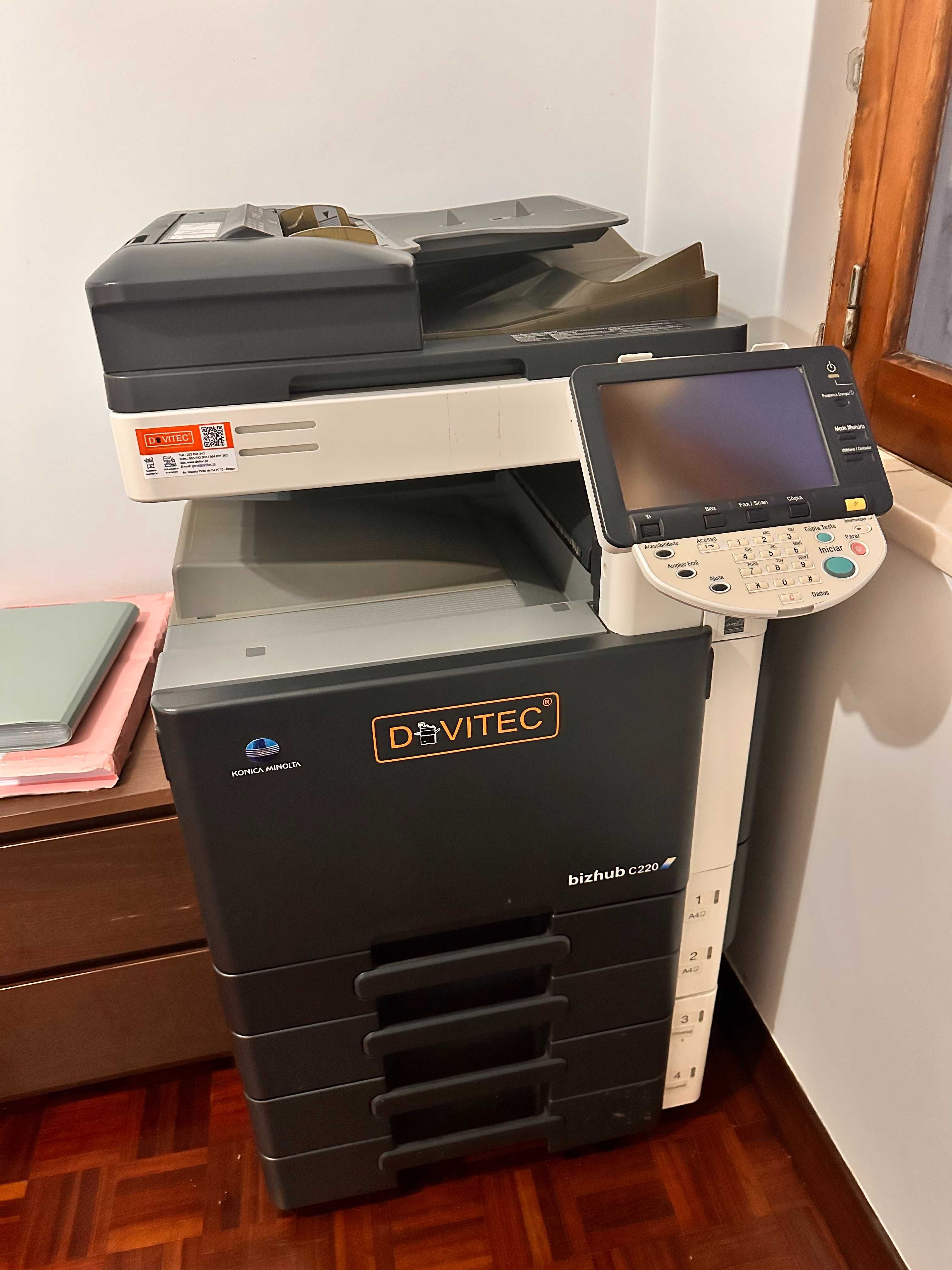Impressora Profissional Bizhub C220