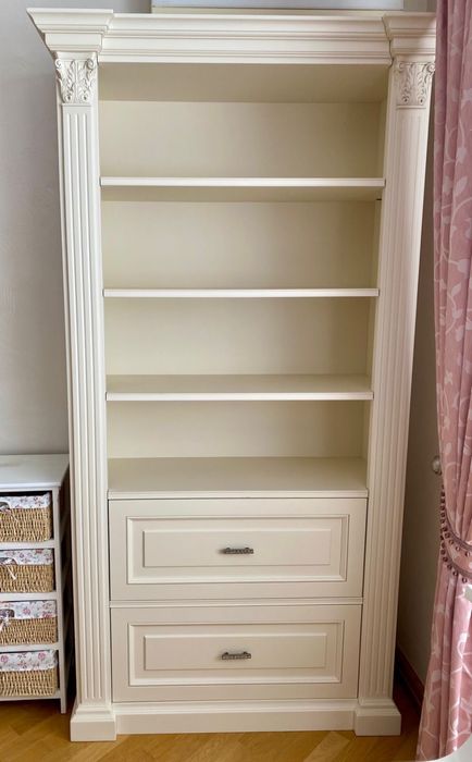 Стелаж від італійського виробника Bottega d Arte, колекція Palladio