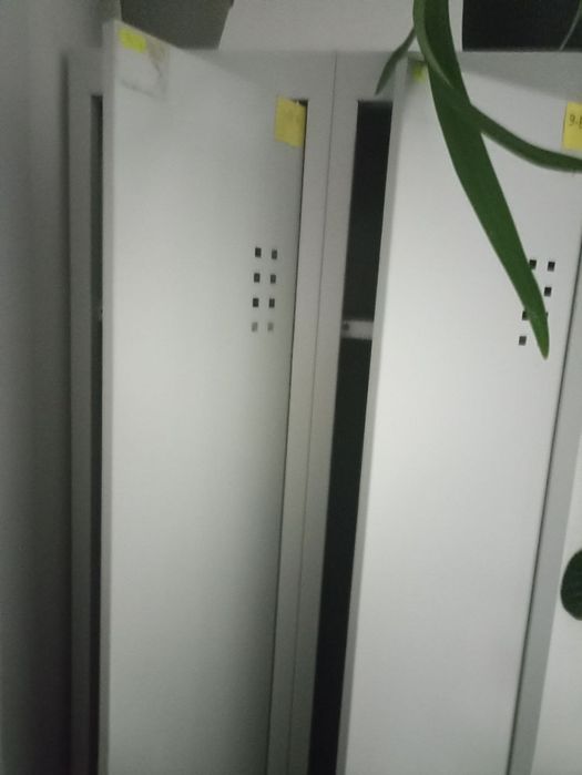 Металева шафа двох дверна