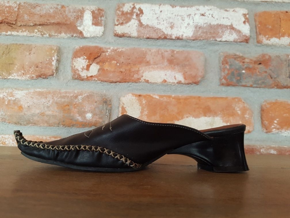 Buty bez pięt na obcasie