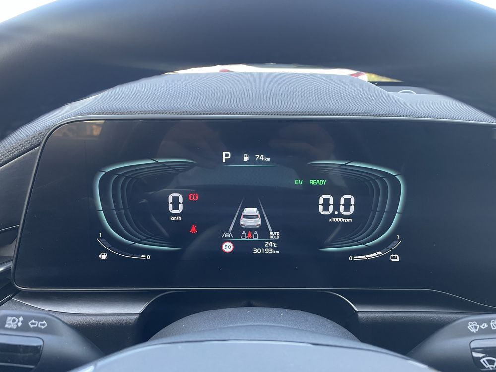 Kia Niro 1.6 HEV Tech • 2023 • 30.000 km • Como Novo