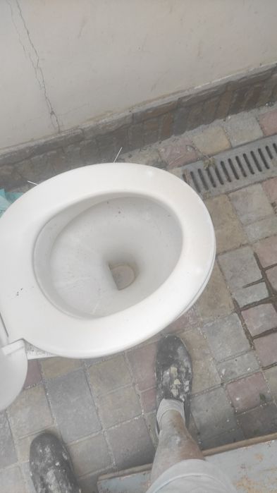 Продам унитаз недорого