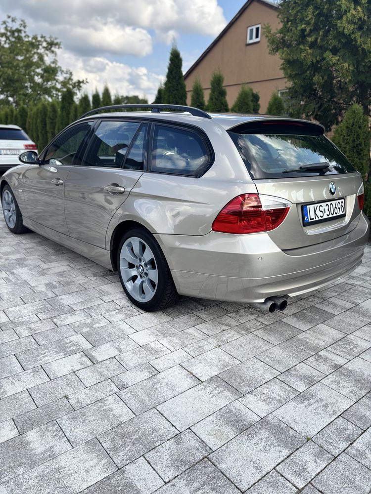 BMW E91 325xi Touring 2007r 4x4 218KM Automat