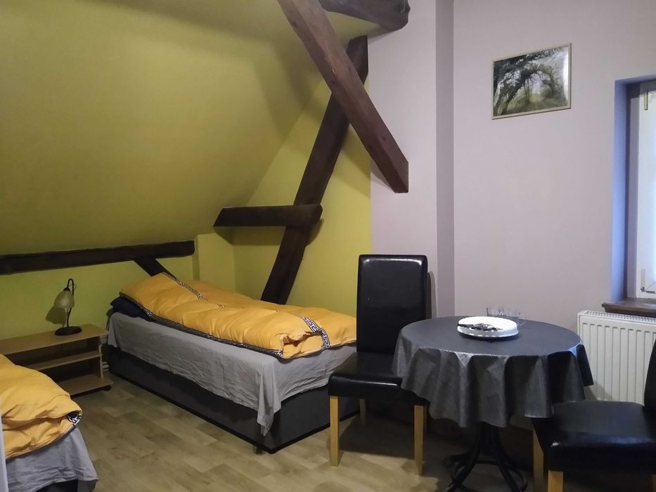 Noclegi na wsi 5 km od Lubina (dolnośląskie). Pełny cennik w opisie.