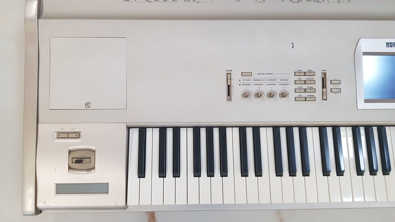 Korg Triton Studio 88