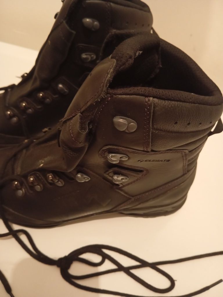 Продаєть берци  Gore-tex