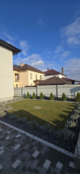 Якісний будинок з новим ремонтом