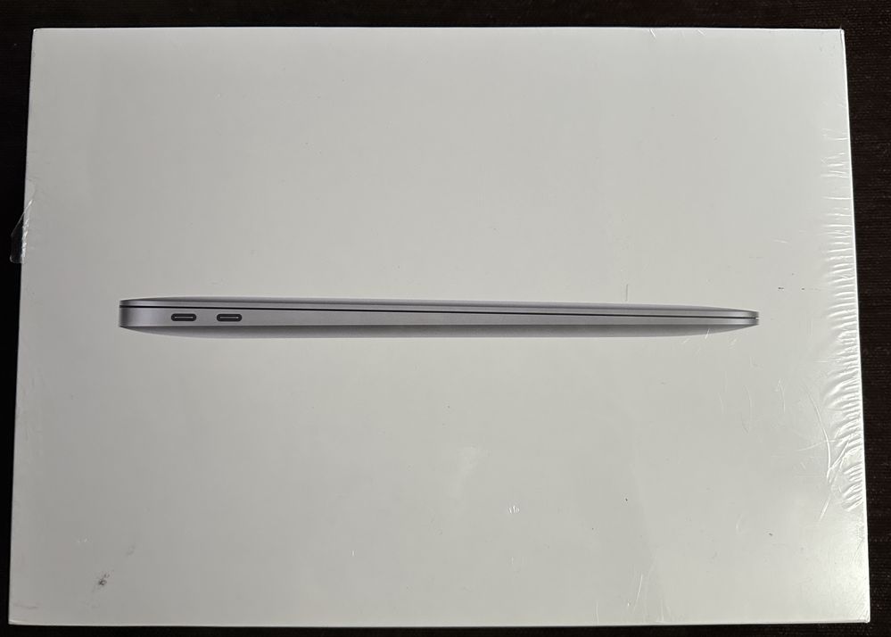 Apple MacBook Air M1 8-core CPU and 7-core GPU/16GB/256GB/Space Grey