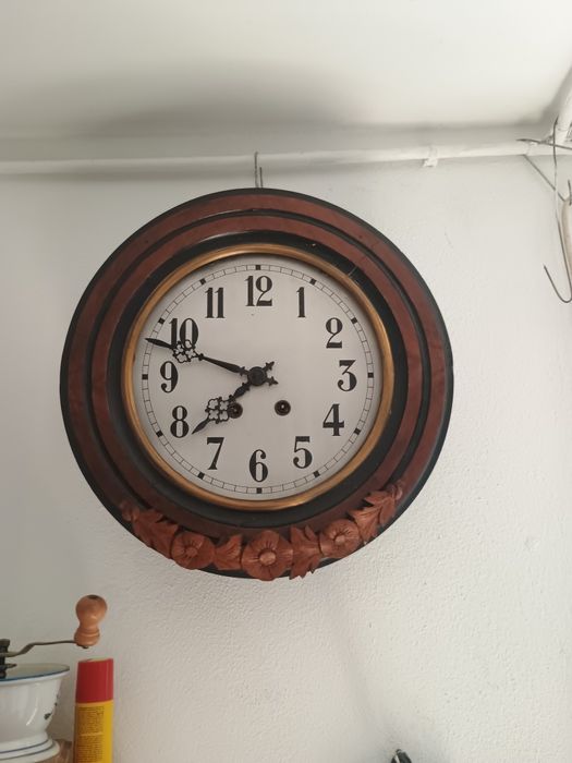Wiszący zegar ścienny francuski stary