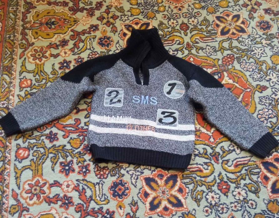 Продам детский свитер