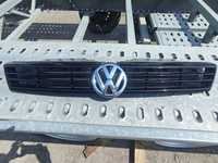 Решітка радіатора Volkswagen JETTA