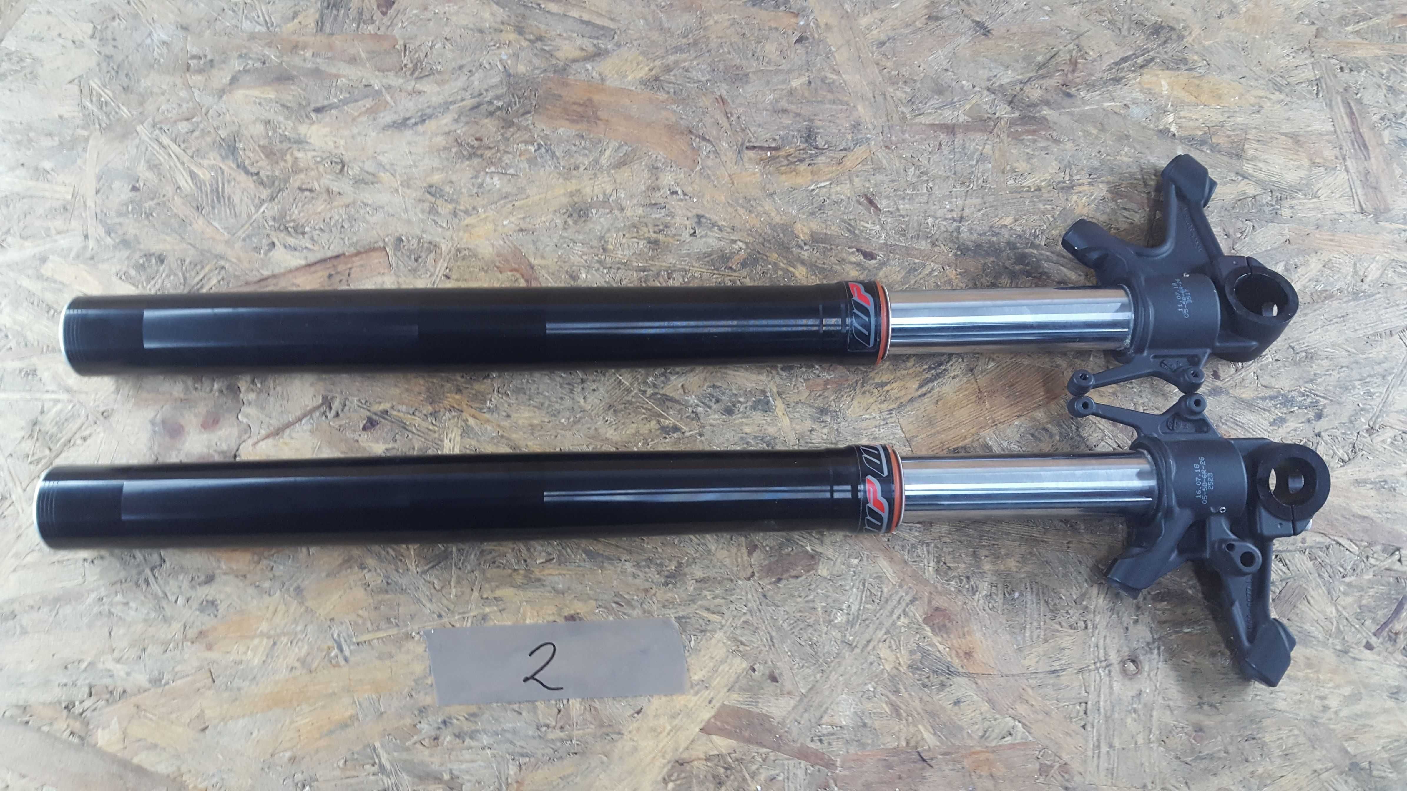 Duke ktm 790 felga stelaz dzwignia polka kosa tarcza mocowanie os
