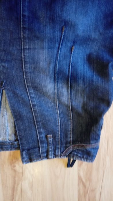 Dżinsowa rozkloszowana spódnica