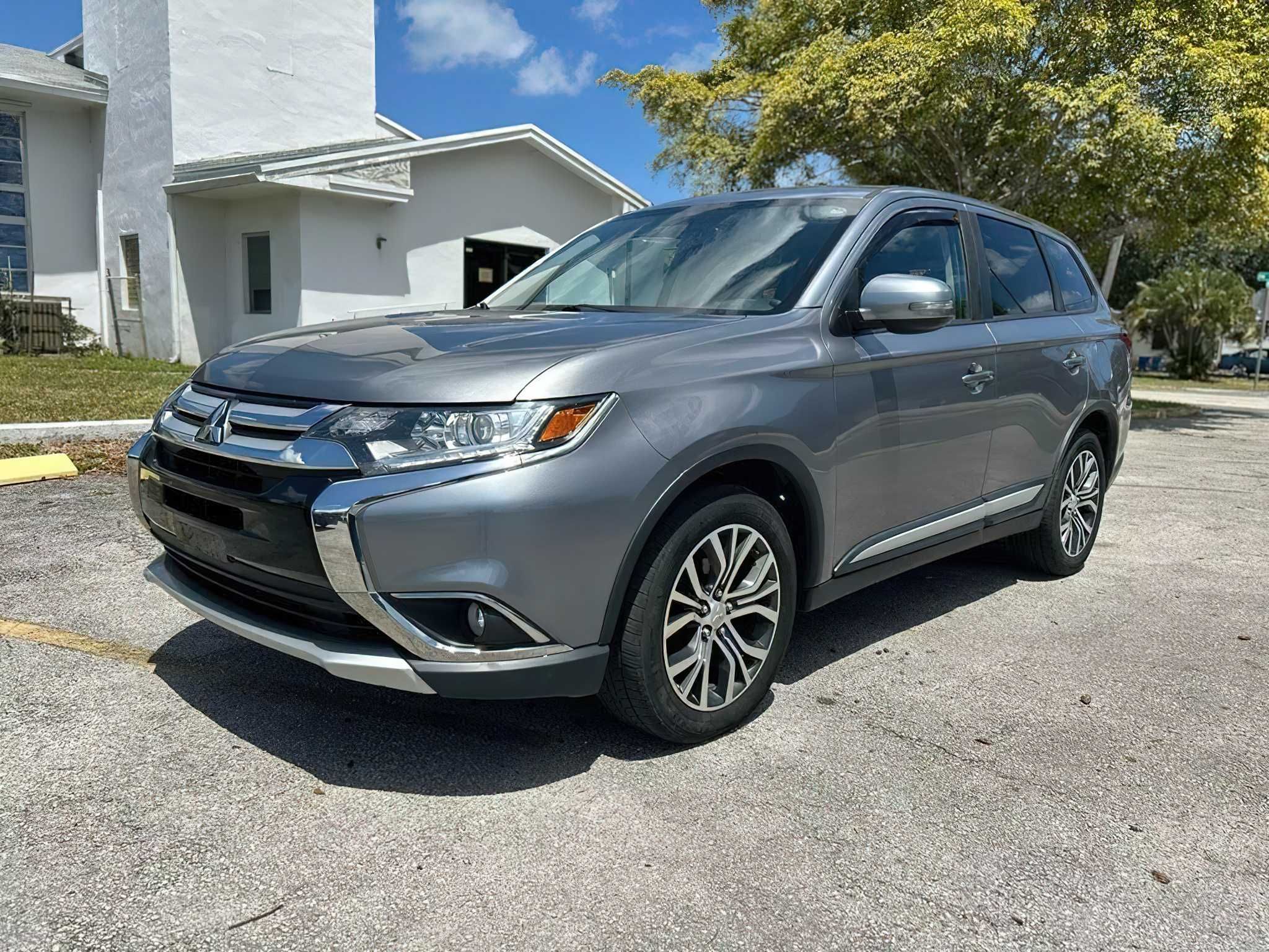 Mitsubishi Outlander 2017 SE 2.4