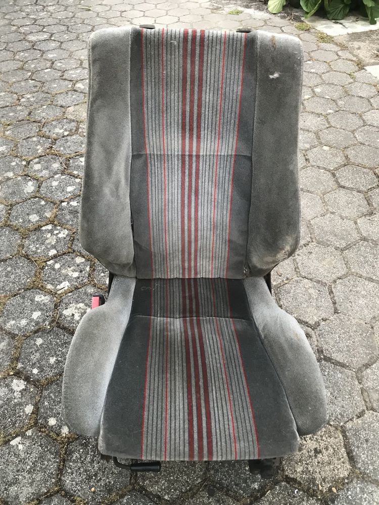 Vendo bancos da frente do opel kadett gsi