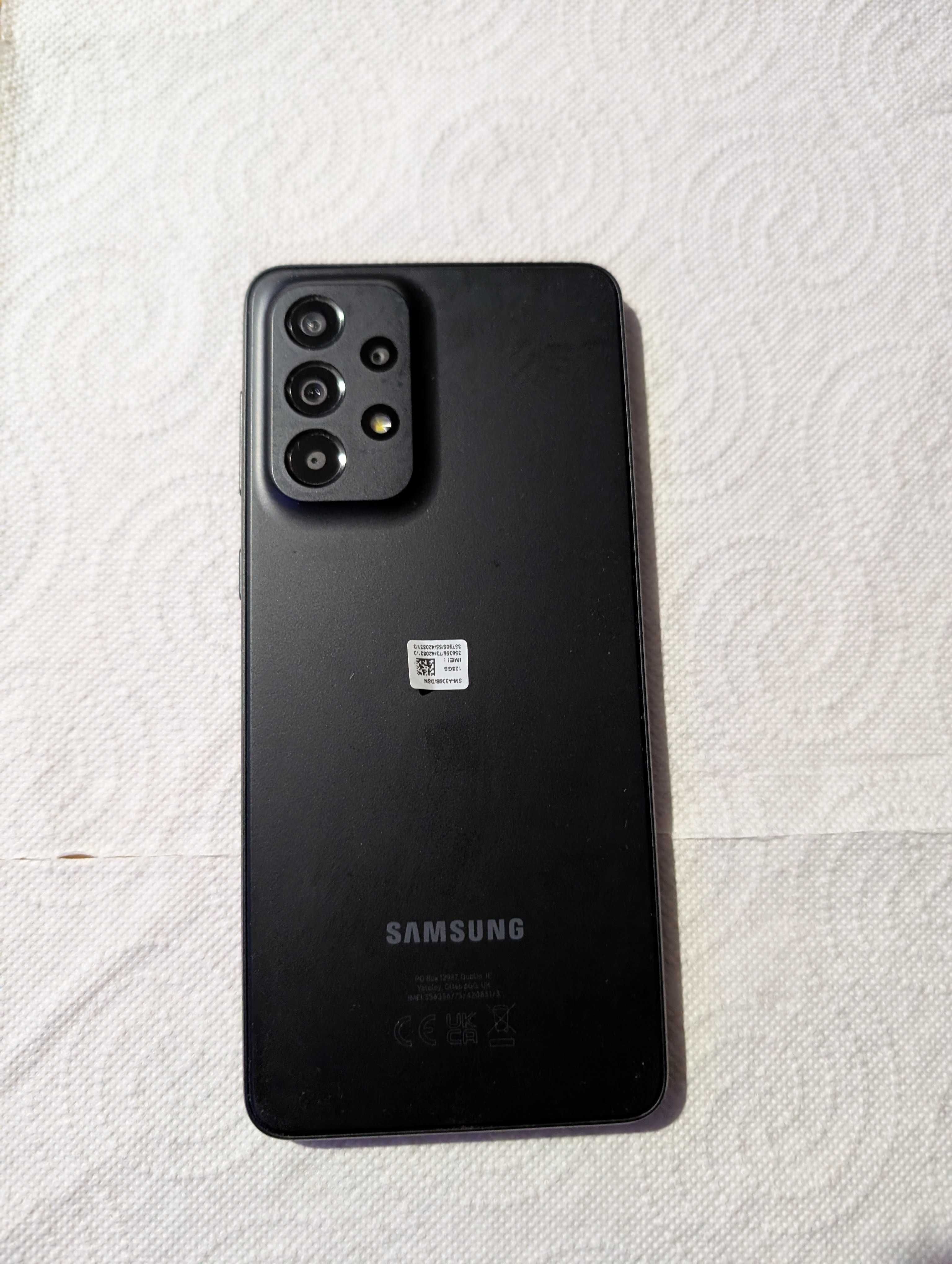 Samsung Galaxy A33 5G Stan: Z dialektami porysowaniami. Gratis etui.