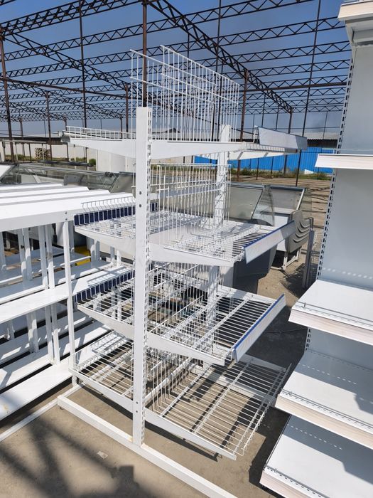 Торгівельне обладнання,стелажі металеві