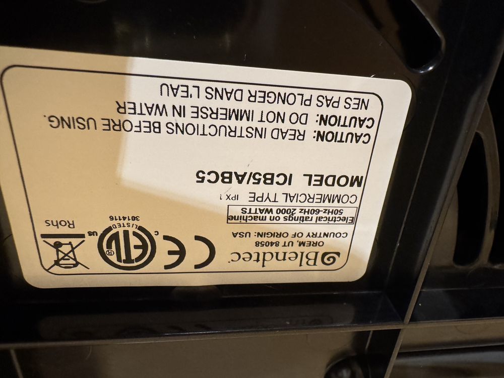 Zestaw: Blendtec Q-series plus drugi na czesci. Blender kielichowy