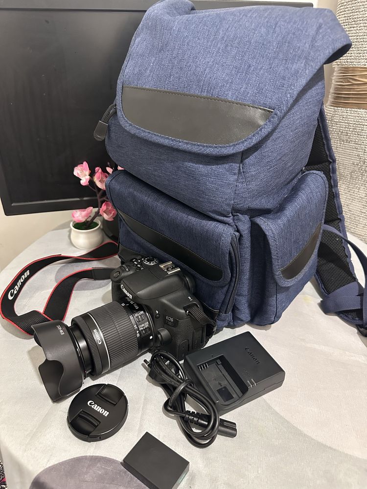 Canon Eos 750D WiFi/ecra tactil com lente 18-55mm e bolsa