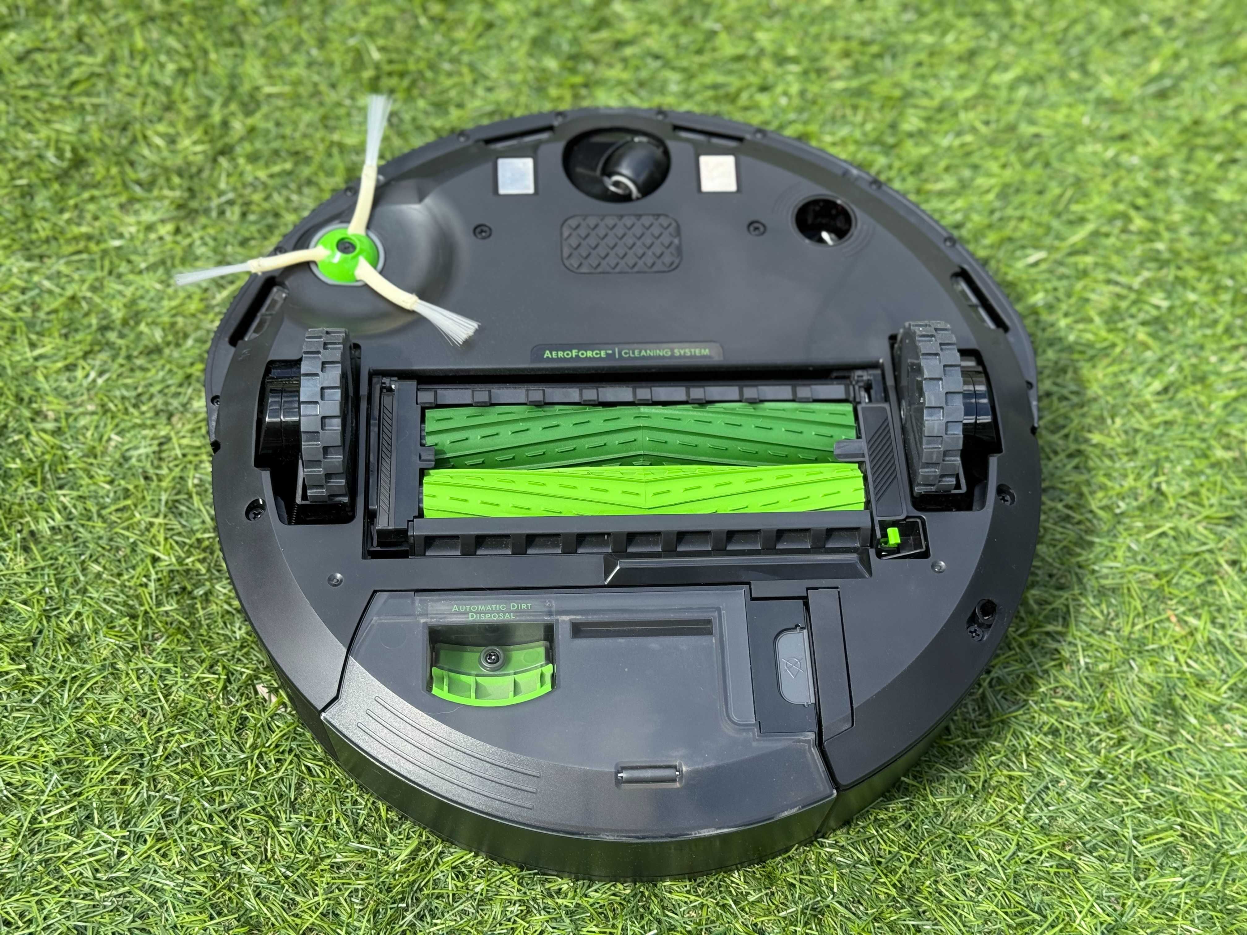 iRobot aspirador Roomba i1+ com esvaziamento automático e Wi-Fi
