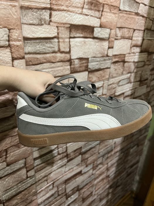 Нові жіночі Puma Club II