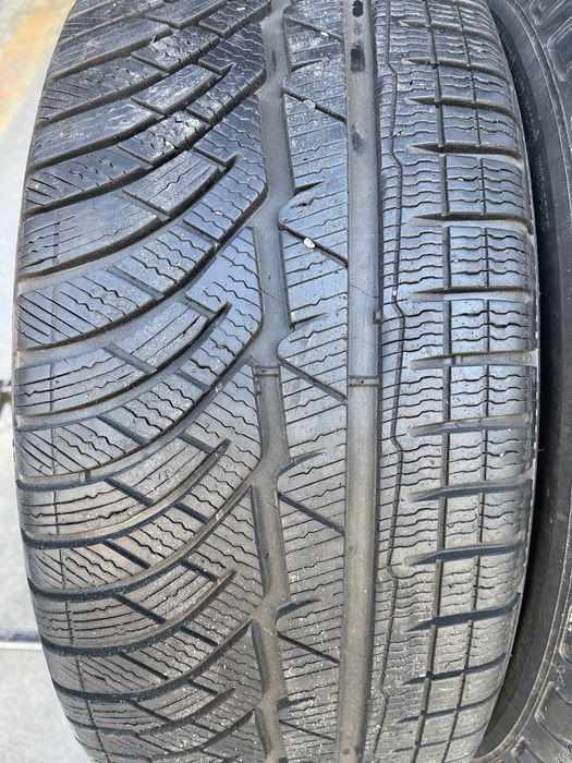 Шини зимові R18 245 45 Michelin PA4 Склад Осокорки RLX