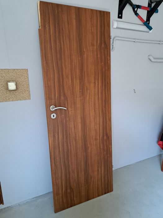 Drzwi budowlane 70 pełne