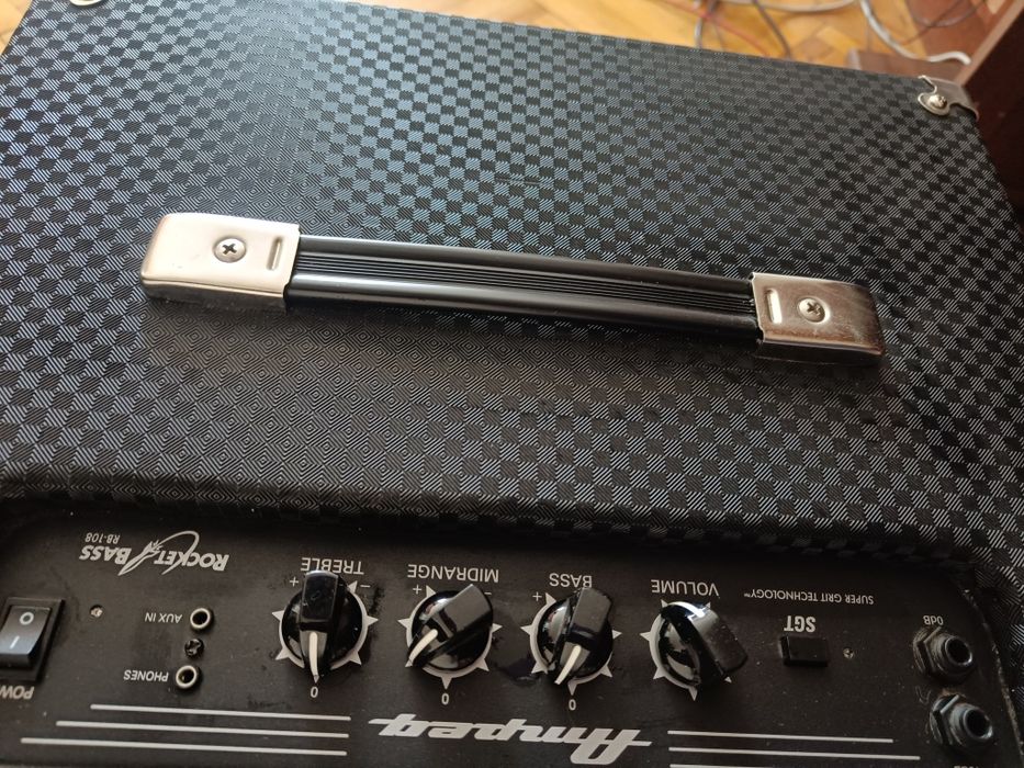 Комбик ampeg rocket bass rb-108