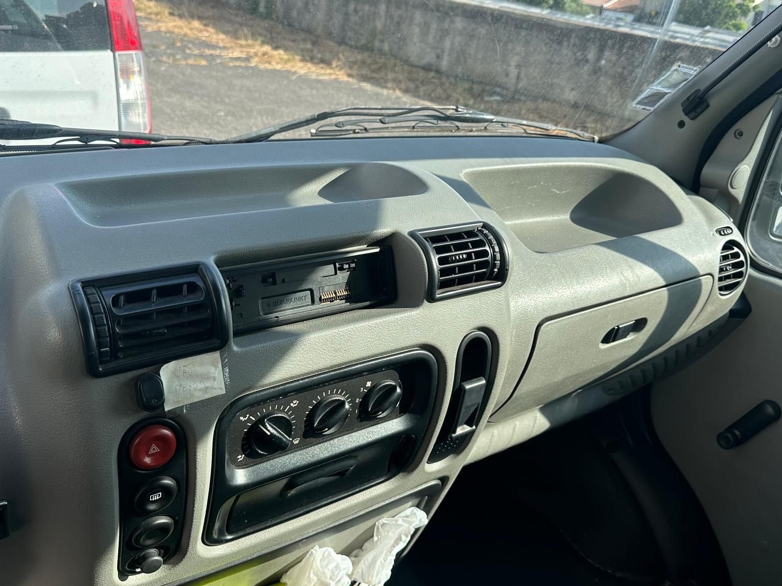 Nissan Interstar para transporte de pessoas com mobilidade reduzida