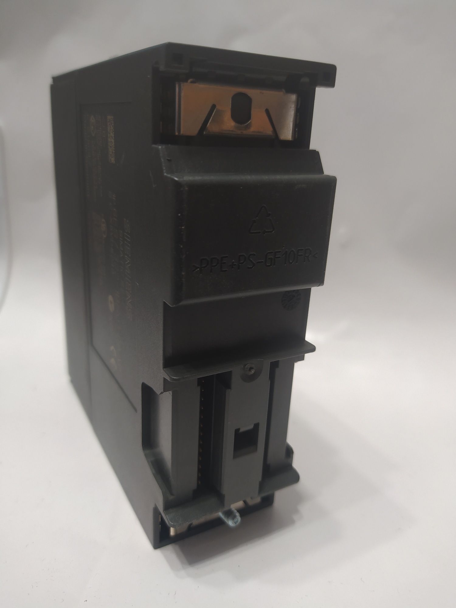 6ES7 322-1BH01-0AA0 siemens simatic s7 300 step7 SM322