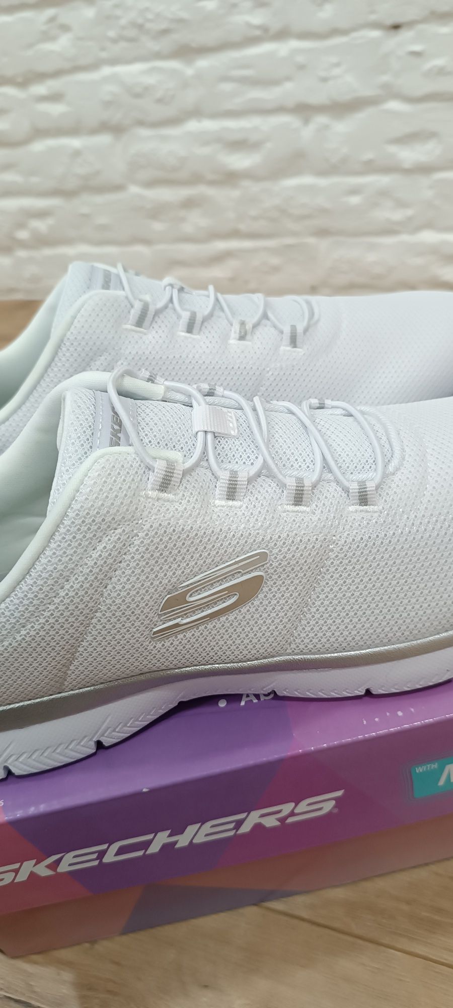 Кросівки Skechers  Нові. Оригінал.