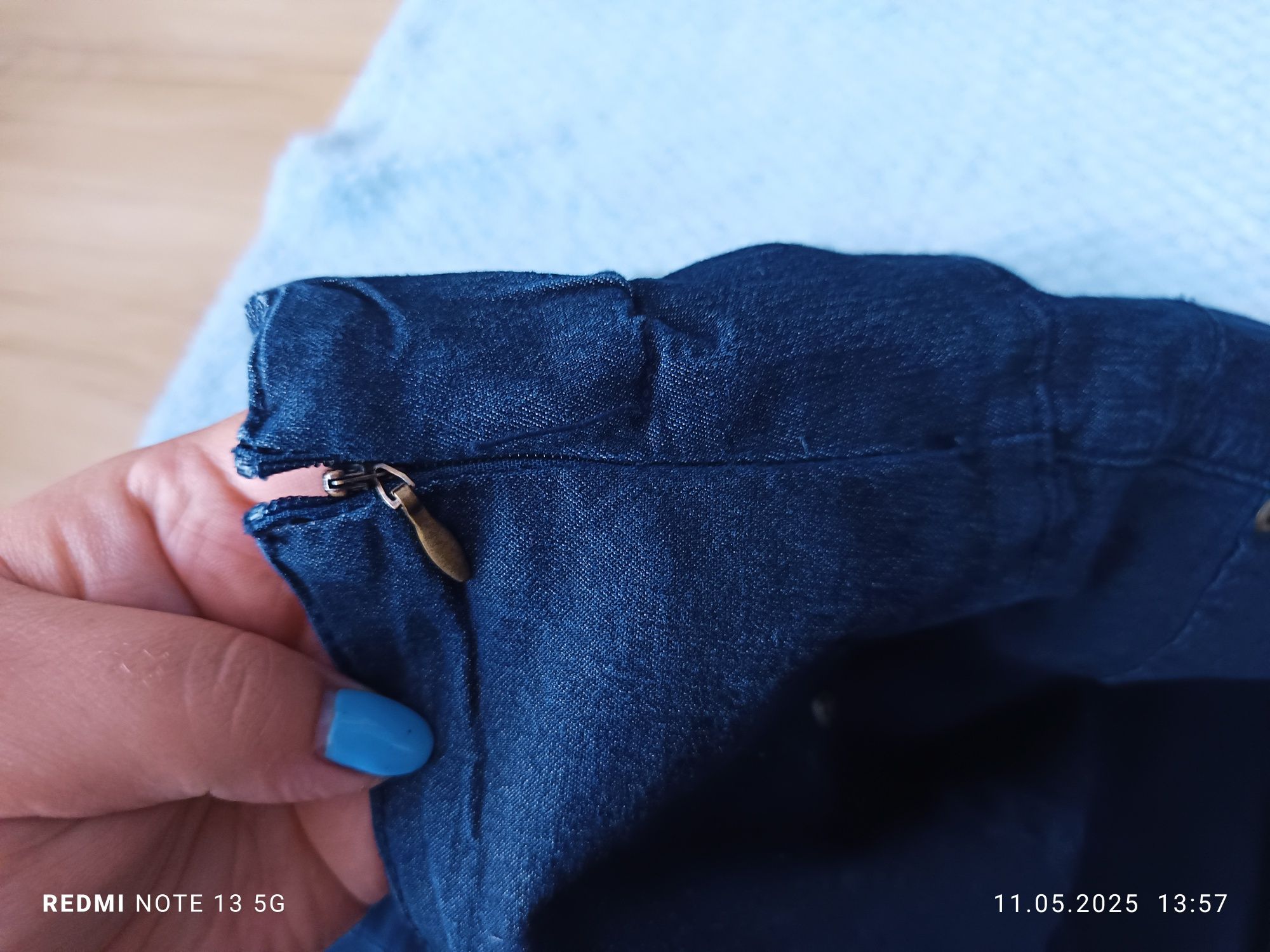 Jegginsy damskie AVON roz. Z metki  44 46 zaniżona rozmiarówka