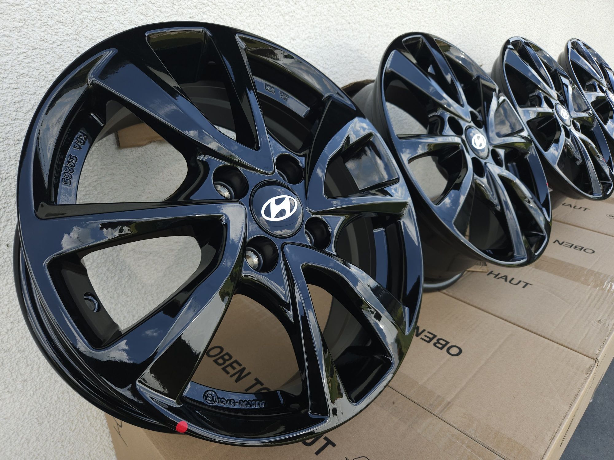 Hyundai i20 Felgi 15 " Nowe 4x100 i10 Czarne Alufelgi