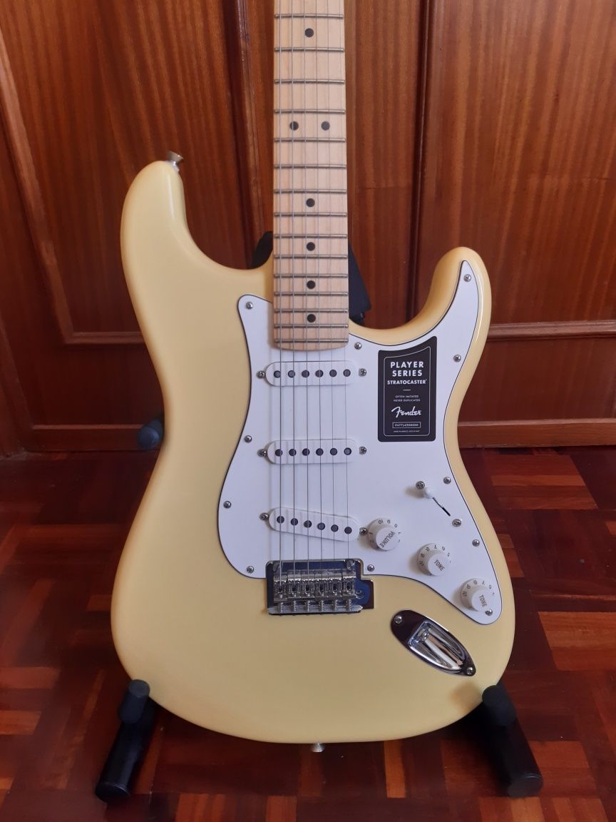 Guitarra Fender Player Series