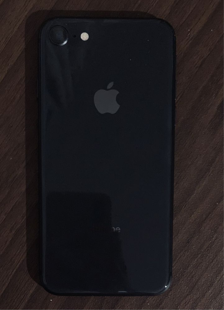 iPhone 8 , можливий торг