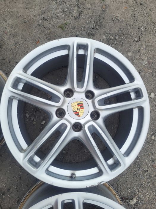 Komplet felg aluminiowych Porsche 19"