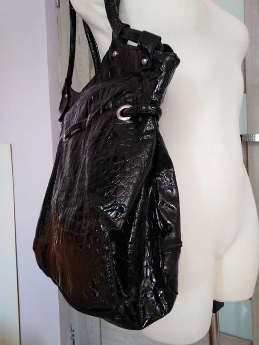 Torebka damska lakierowana czarna nowa r a4