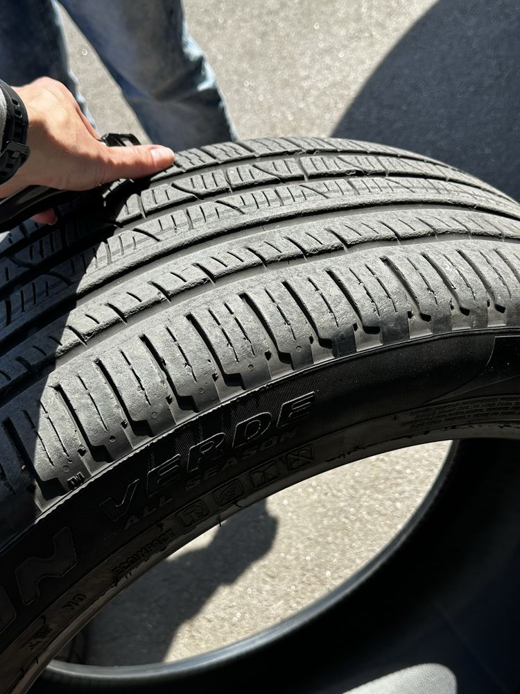 Шини всесезонні Pirelli r20 різноширокі