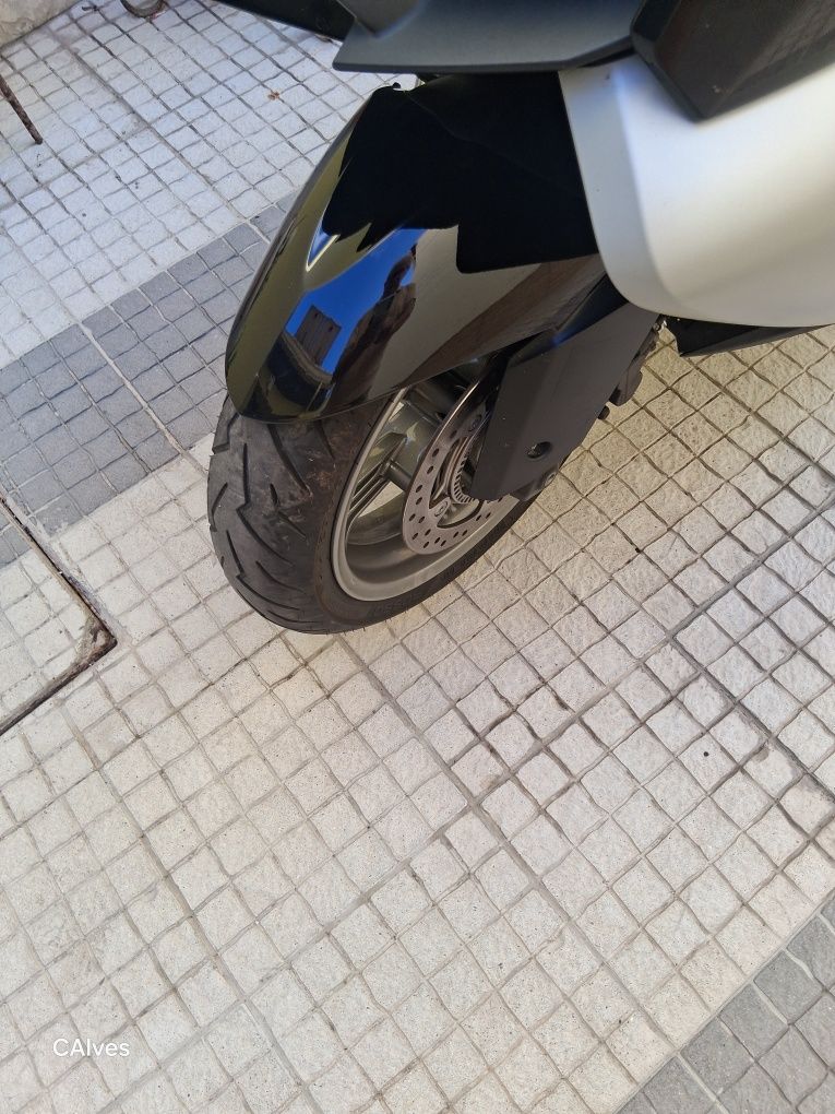 Vendo scooter BMW C650GT