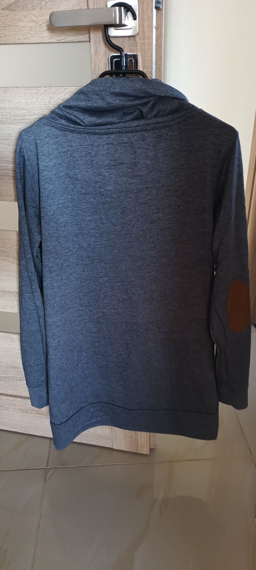 Przedłużana bluza firmy diverse rozmiar XL