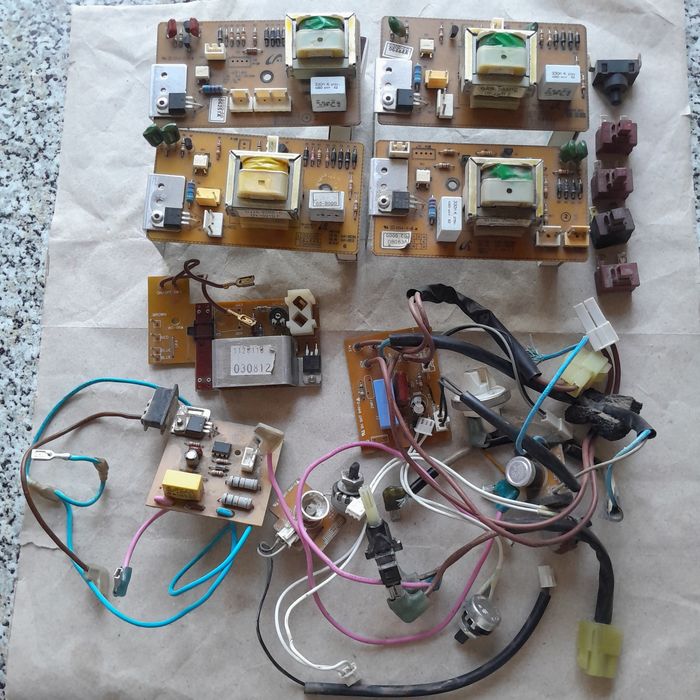 Щётки.Платы.Выключатели.