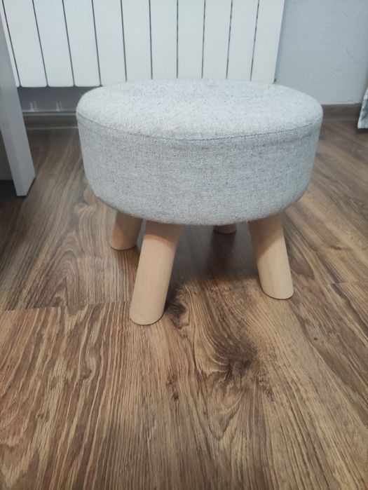 Okrągły puf, taborecik, taboret niski
